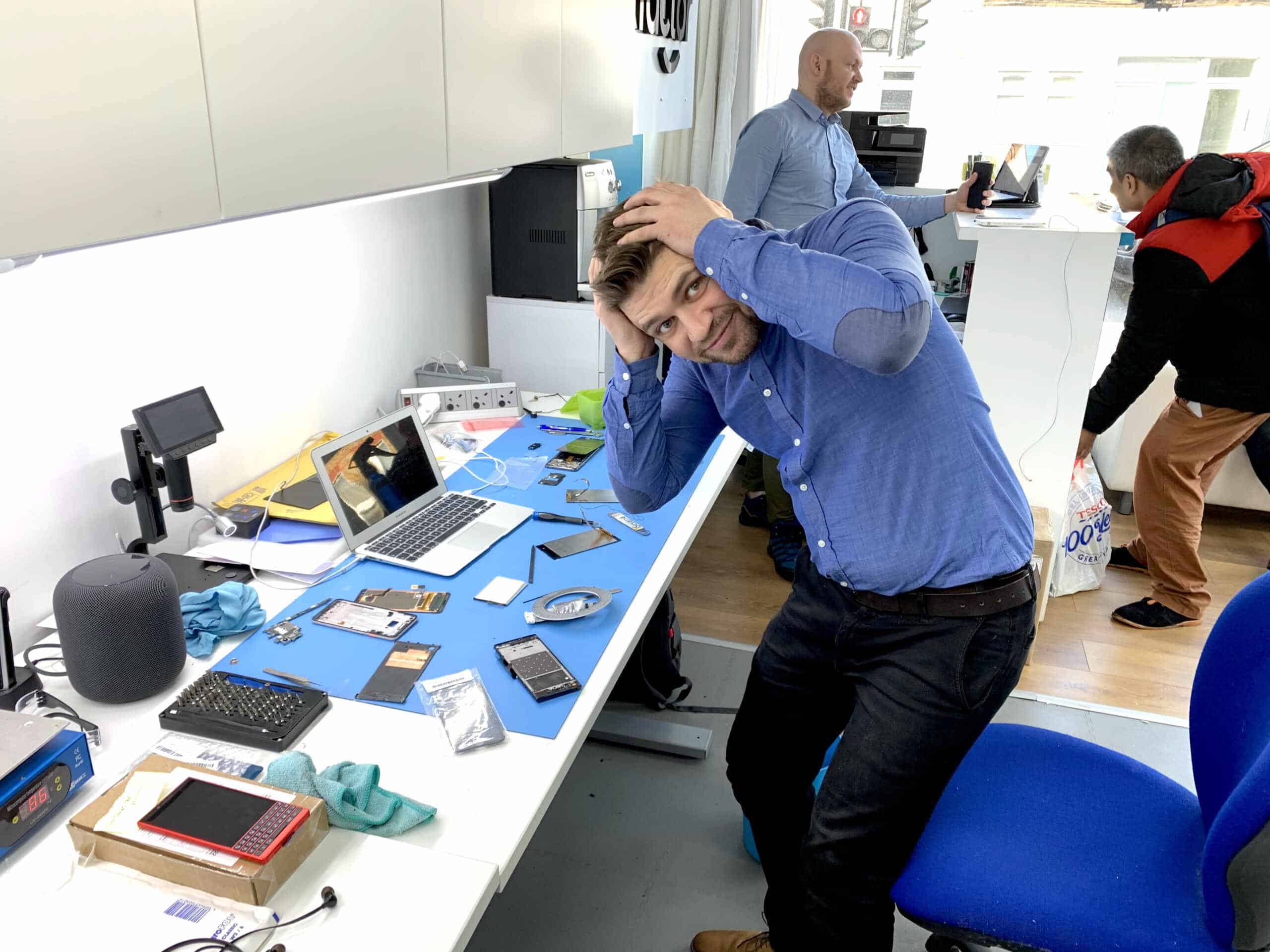 Fixfactor at work loaads of broken phones